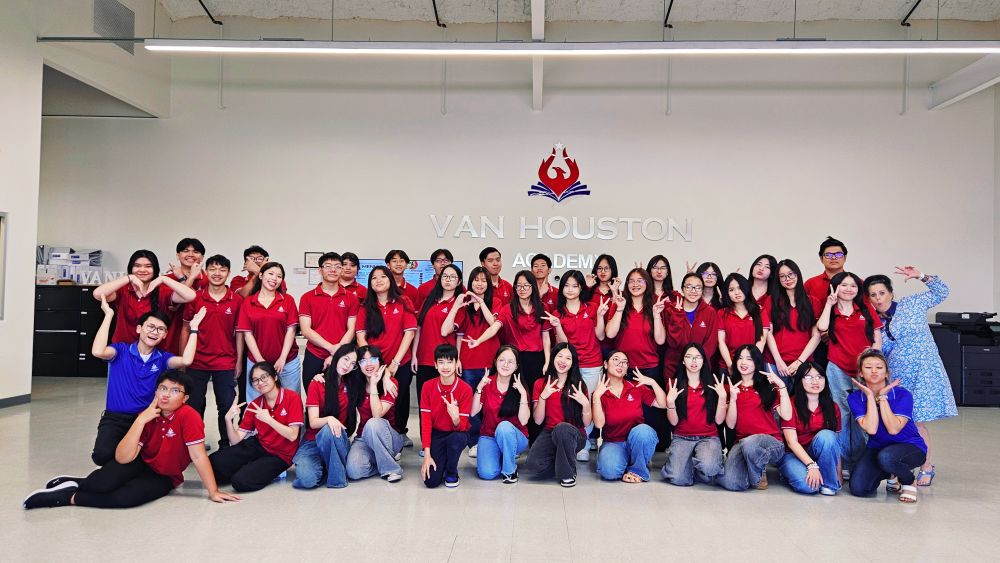 Van Houston Academy international student community